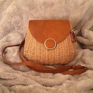 Purse/Crossbody bag. Straw/Rattan.